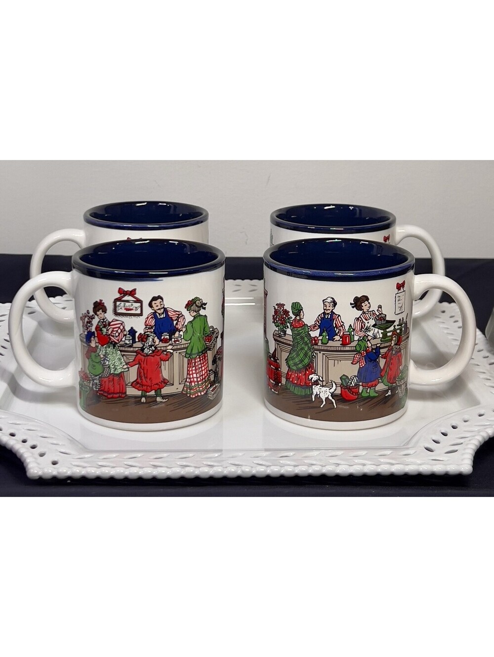 Vintage Potpourri Press Christmas Holiday Set Of 4 Coffee/tea Mugs.